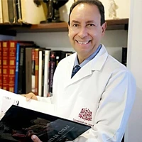 Dr. Leonardo Palacios