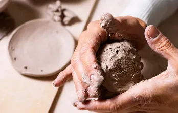 Iniciación a la Cerámica: el barro entre las manos