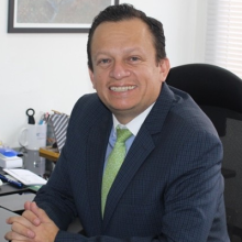 Dr. Carlos perez