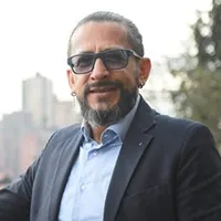Profesor Hernan Bueno